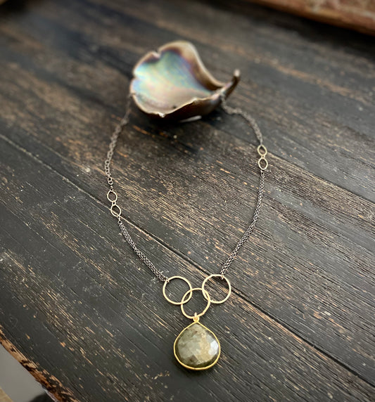 Cool Eve necklace